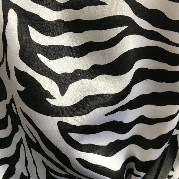 Animal Print Tunic with Fabric Belt - Black&White - Picture 6 of 6